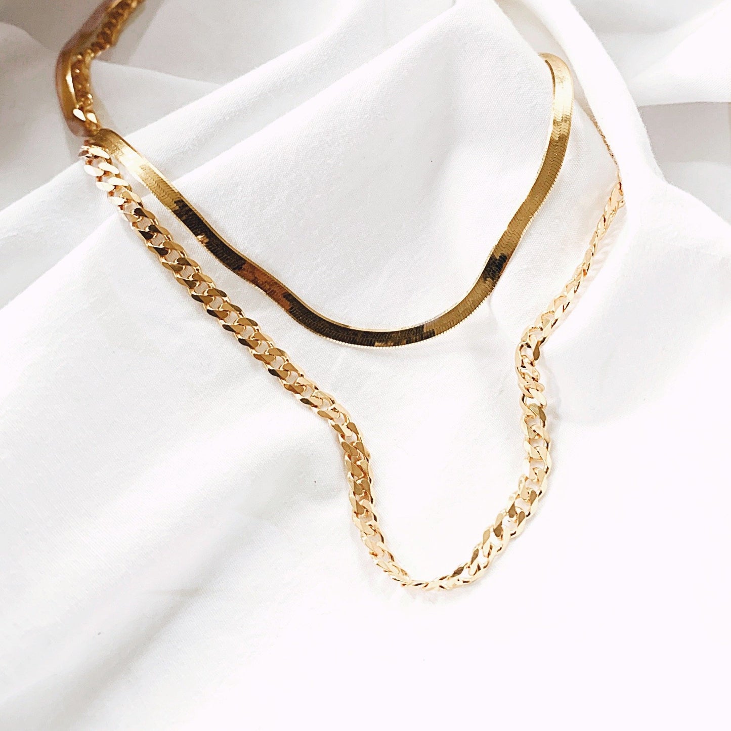 The  Lavish Curb Chain Necklace - Gold - 18"