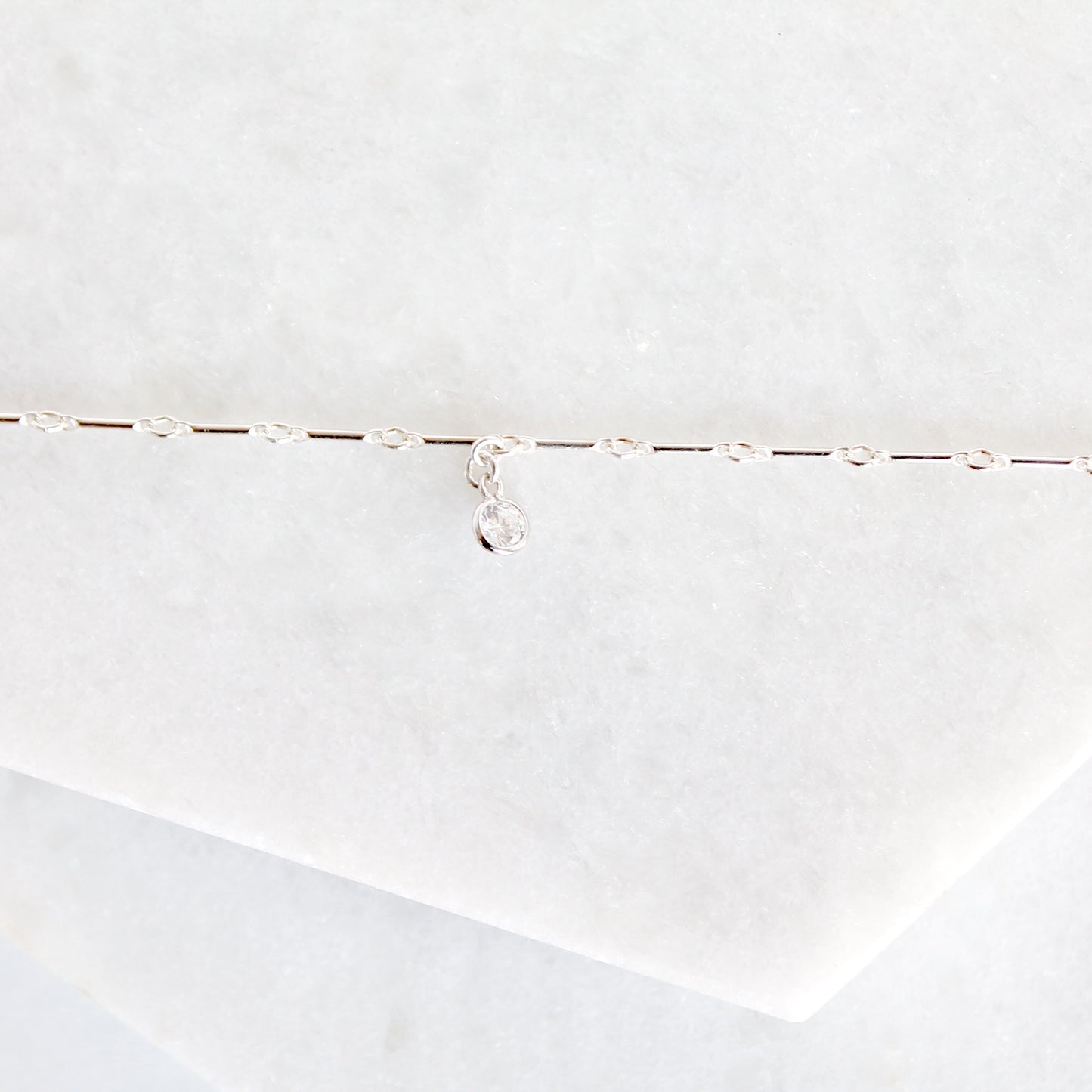 Spark Bar Choker